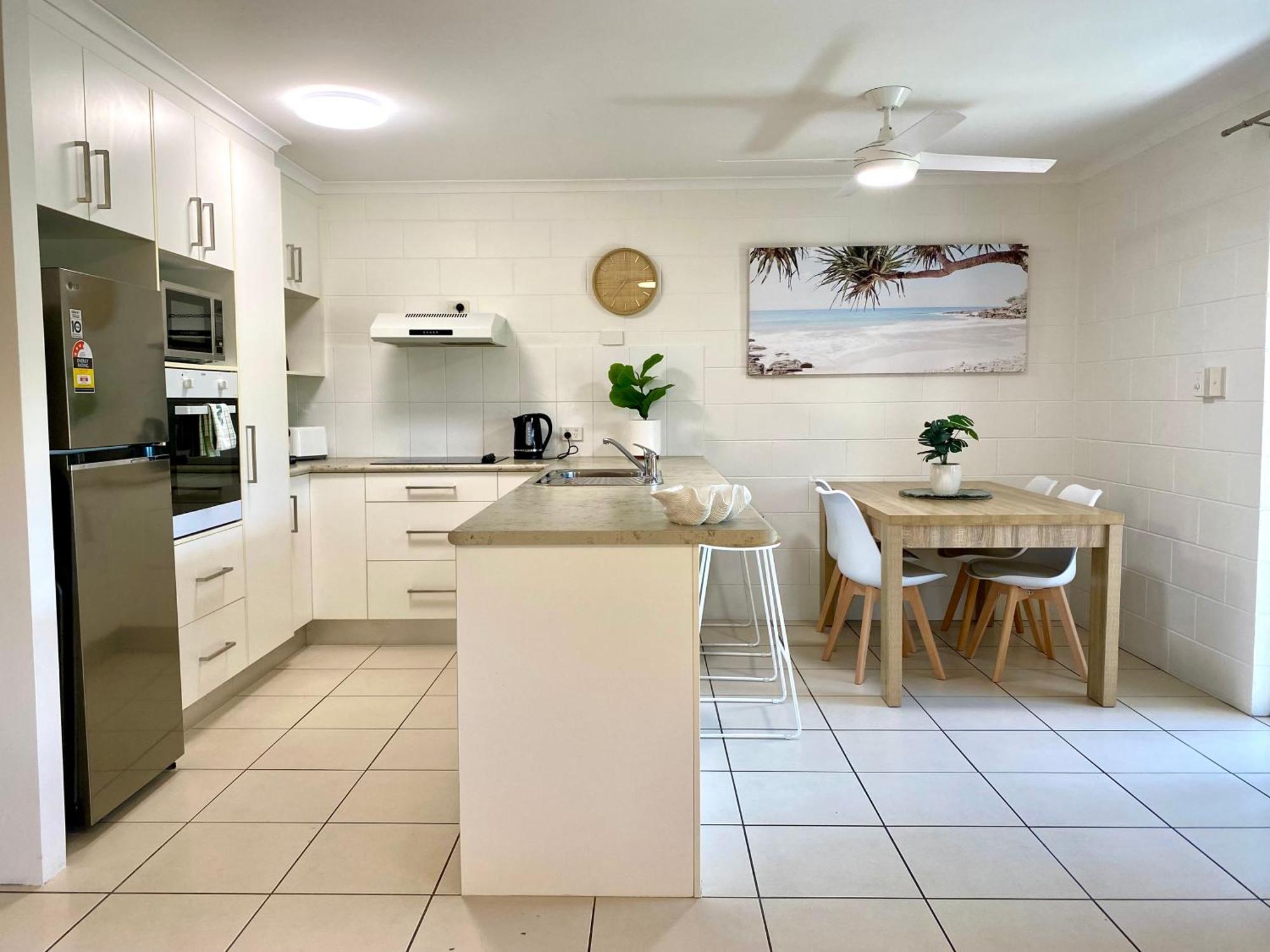 Lychee Tree Holiday Apartments Port Douglas Esterno foto
